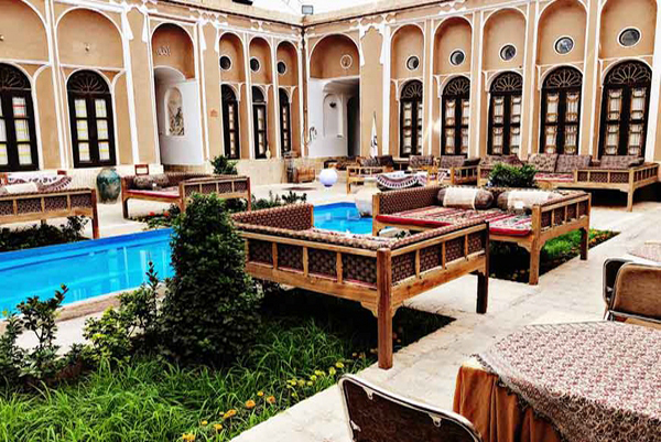 Haft Khan Traditional Hotel