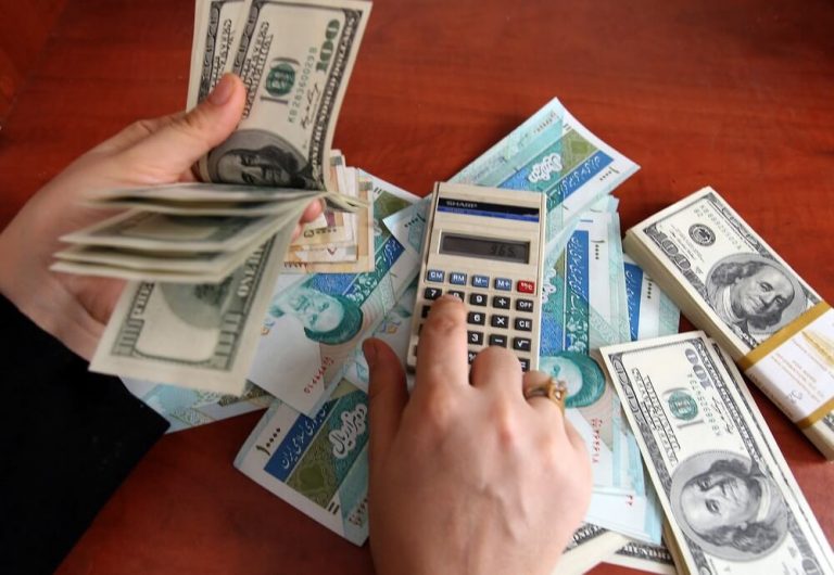 iranian-currency-all-you-need-to-know-as-a-tourist-legendaryiran
